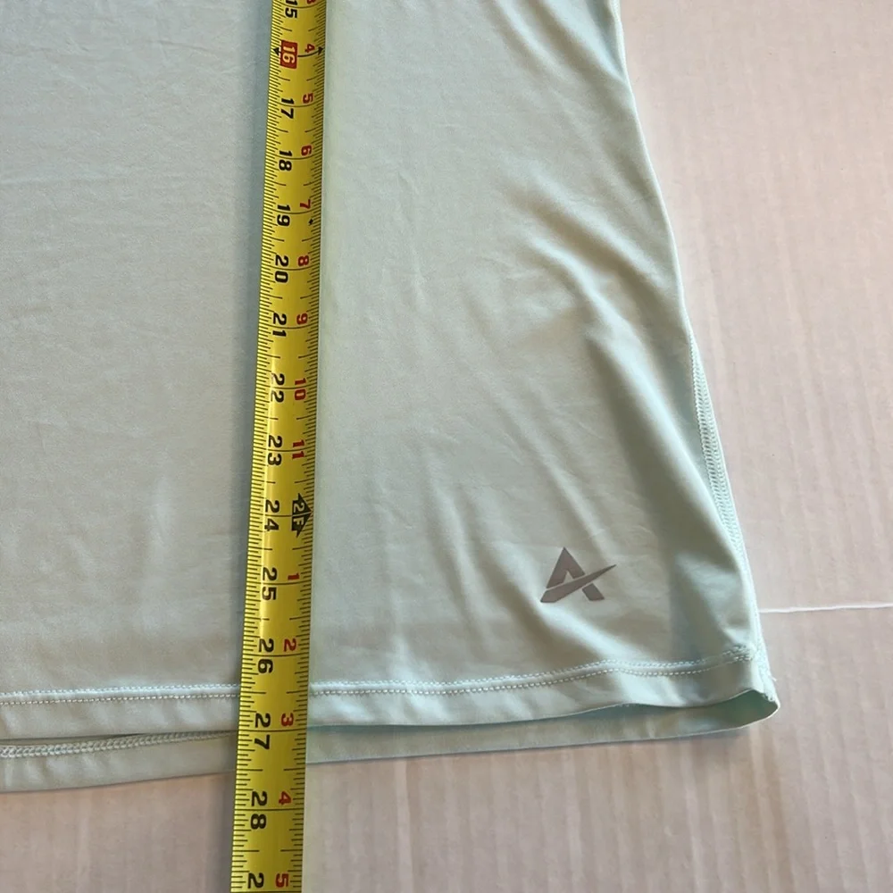 Artic Cool Hydrofreeze X Technology V-Neck Short Sleeve Lt Green T-Shirt. Size L - Picture 8 of 8
